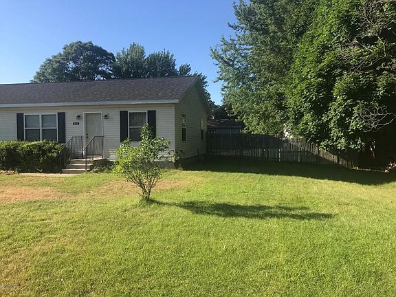 2nd image of 1968 Winslow Dr
