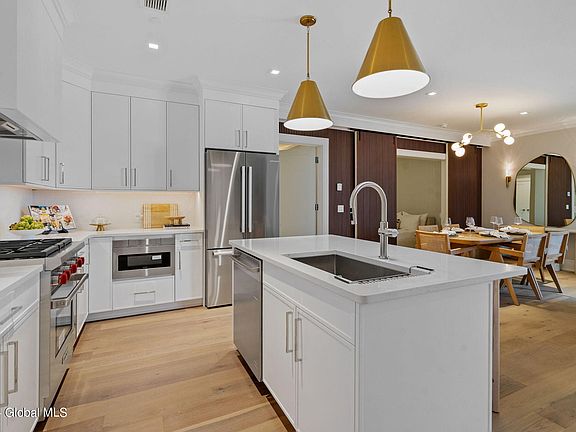 5th image of 19 Washington Street #655 A