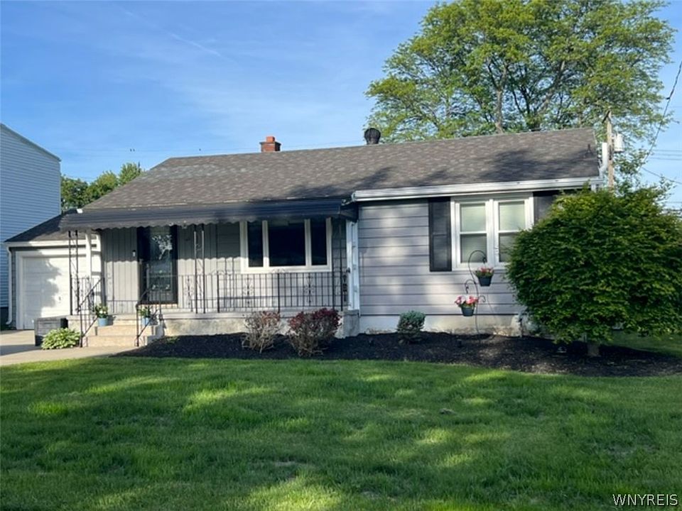 1st image of 45 Emerald Dr