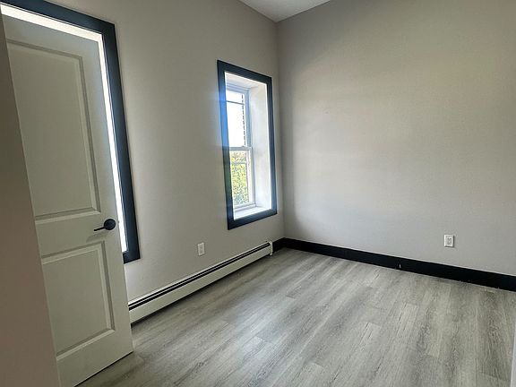 5th image of 194-196 Johnson Ave #9L