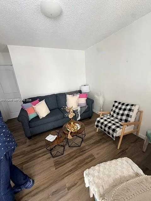 1607 NW 16th Ave #5