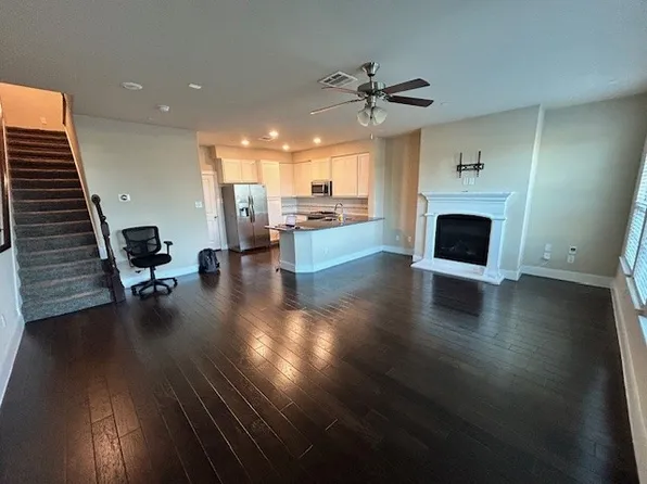 2424 Eureka Way, Lewisville, TX 75056