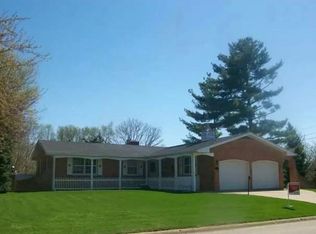 1208 S Lee Ave, Morton, IL