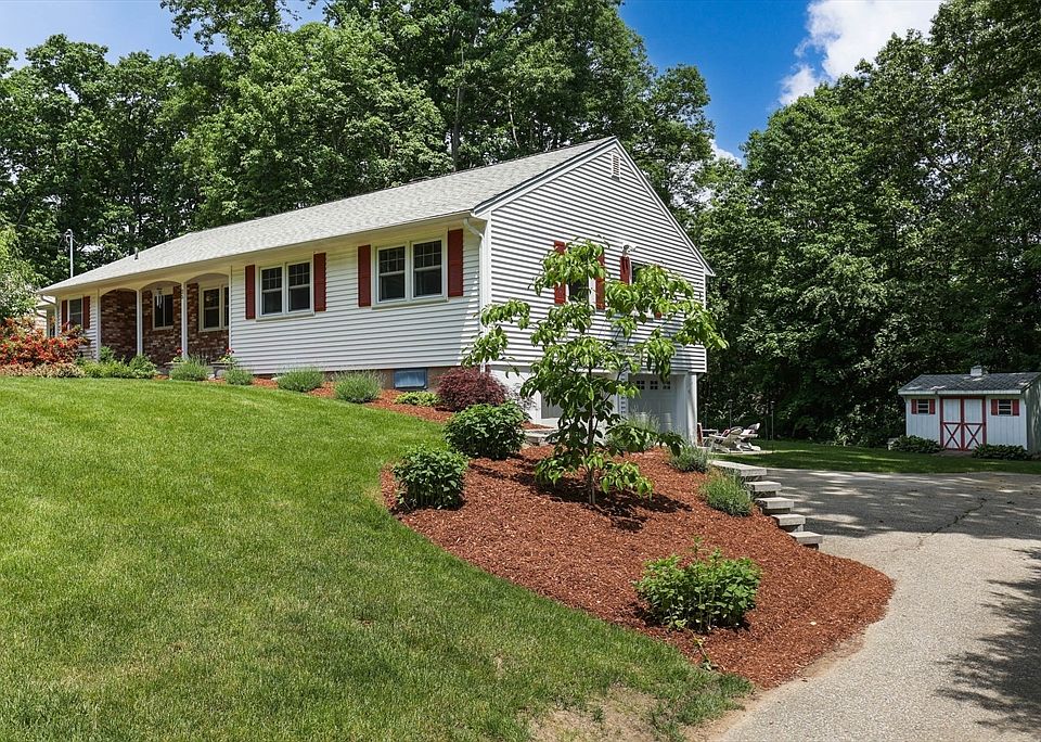 1st image of 25 Avery Heights Dr