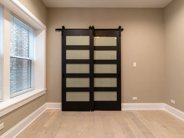 4745 N Beacon St #3S — Photo 32