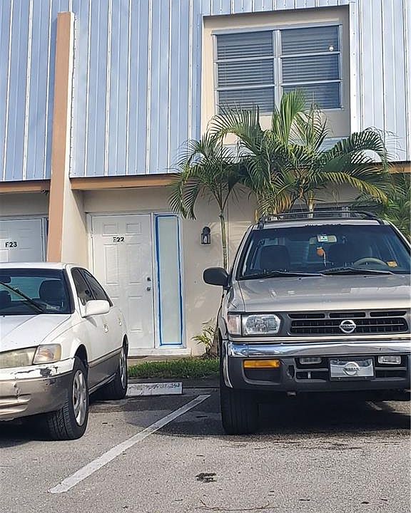 2nd image of 4911 Catalina Dr APT F22