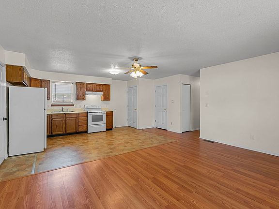 4th image of 1110 Rebecca St