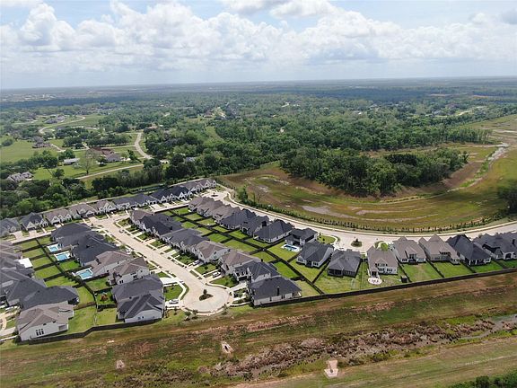 3rd image of 1623 Waters Lake Blvd