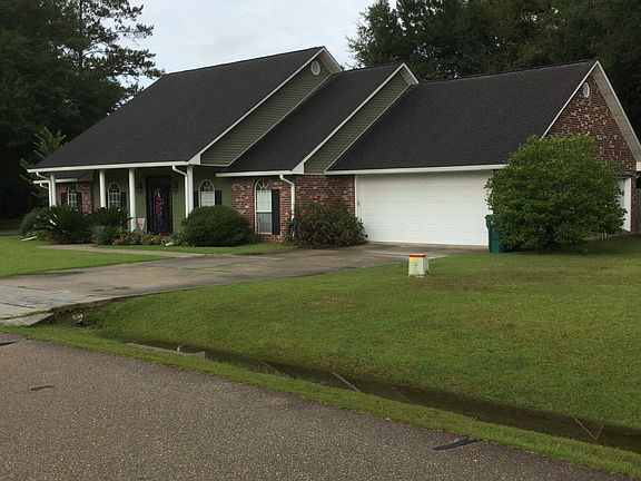 3rd image of 29761 Oak Dr