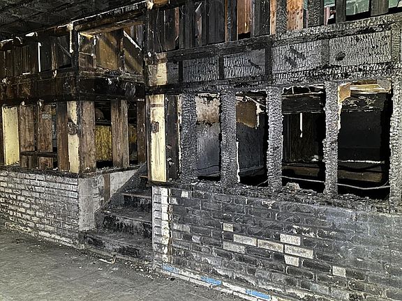 4th image of 449 Gillcrest Avenue