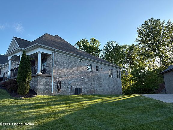 3rd image of 2418 Irish Bend Ct