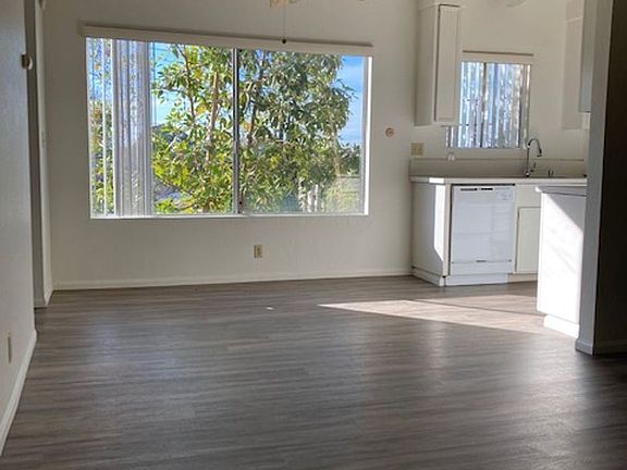 4th image of 7334 La Mesita Pl APT 9