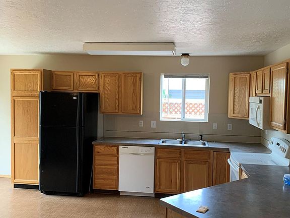 4th image of 105 50th Avenue Ct