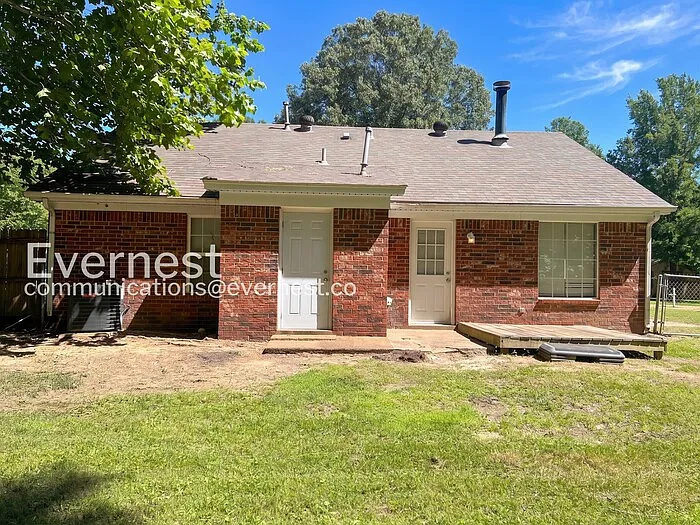 5565 Chapel Hill Dr — Photo 18