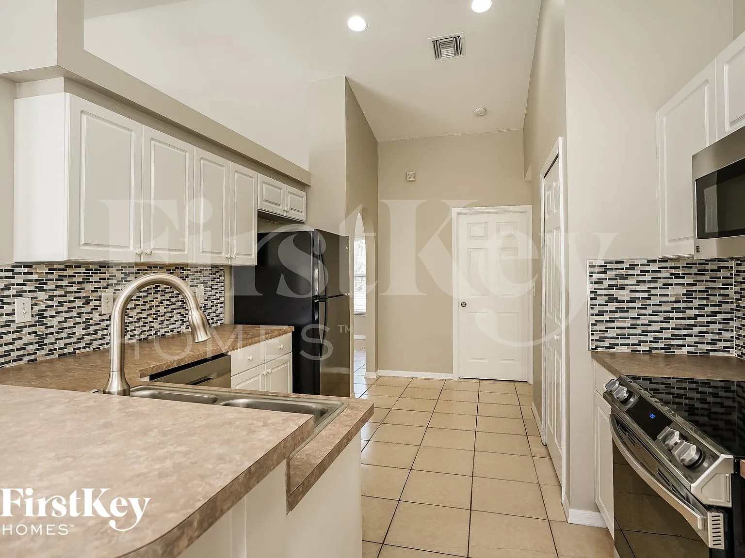 3 bed, 2.0 bath, 1576 sqft, $1,875 — Photo 4