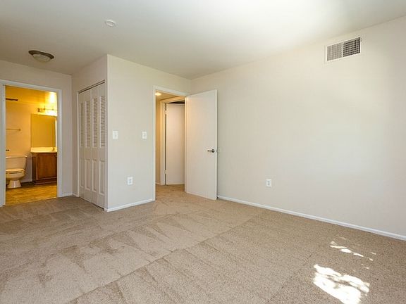 4th image of 118 Hearne Ct APT 103