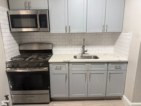 3rd image of 301 Beech St Ofc 7