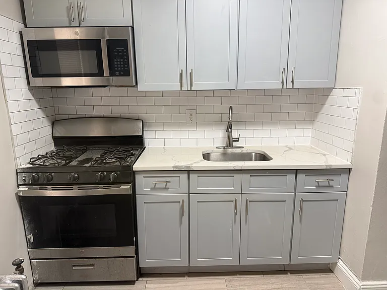 301 Beech St #7 — Photo 3