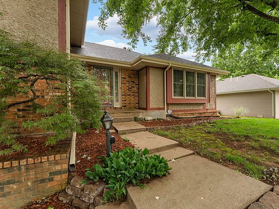 4th image of 5734 S Hampton Avenue