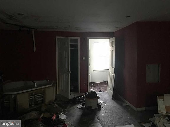 5th image of 1534 W Tioga St