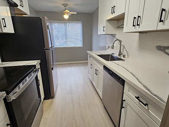 3rd image of 4653 Eagle Lake Dr