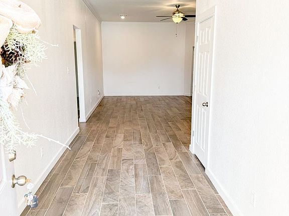 3rd image of 1618 Sideoats Ln