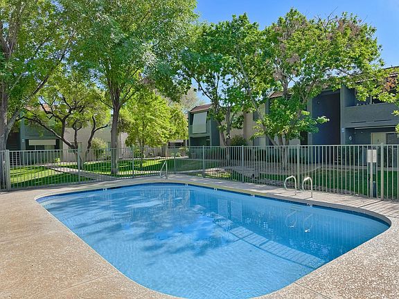 4th image of 1505 N Country Club Dr APT 131