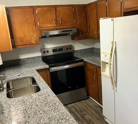 4th image of 400 Tidd Dr APT 1