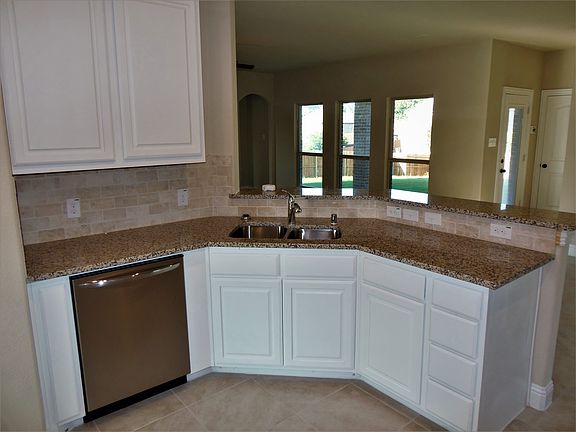 5th image of 3620 Cameron Ln