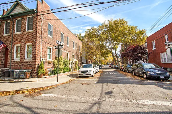 Rented by WEATHERWOOD PROPERTIES | media 34