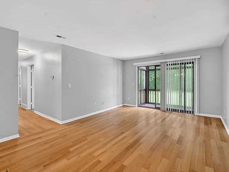 10228 Nancys Blvd — Photo 9