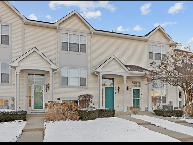 4583 W Hill Ave — Photo 2