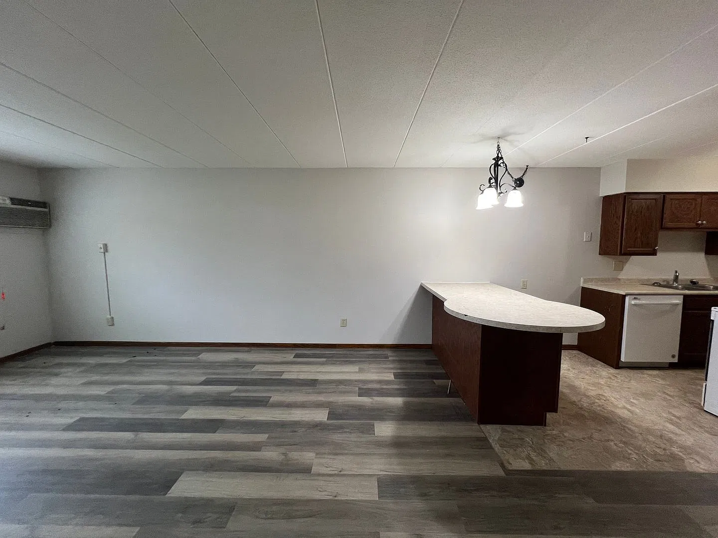 Eastwood Manor Apartments — Photo 4