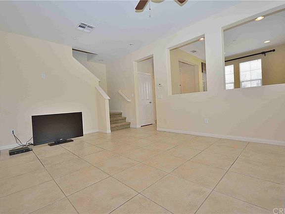 4th image of 639 Forest Park Blvd #61