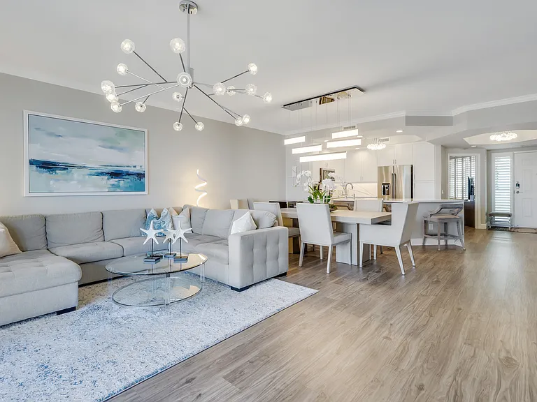 420 Cove Tower Dr #802 — Photo 11