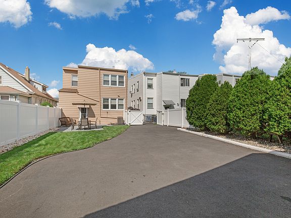 5th image of 111 Belmount Ave