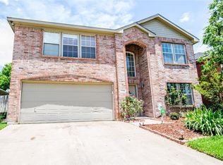 2708 Scarborough Dr, Grand Prairie, TX 75052