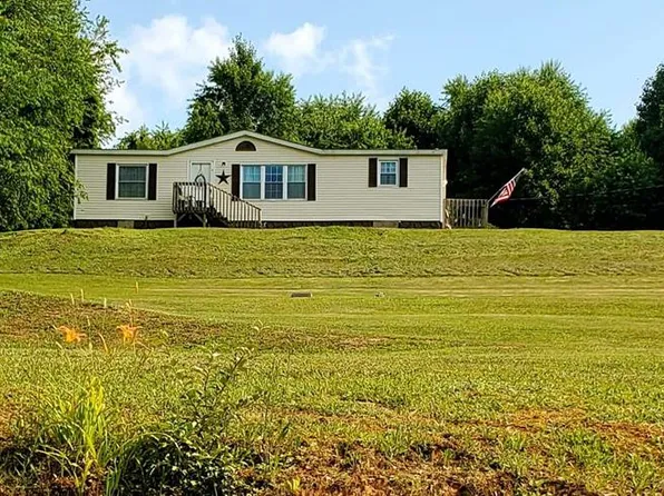 1228 Spring Valley Rd, Marion, VA 24354