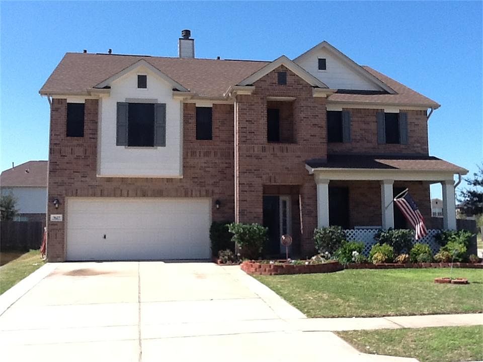 Beautiful 2 story home on a corner lot