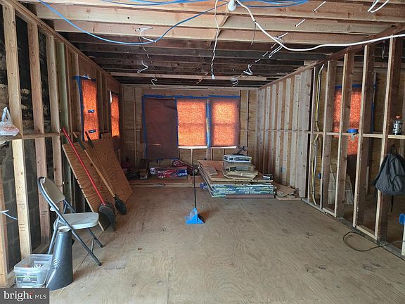 2nd image of 525 S Pine St