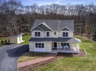 100 Franklin Rd, Scituate, RI 02825