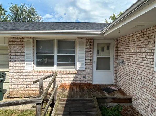 704 E Colorado, 704 E Colorado Ave APT A, Urbana, IL 61801