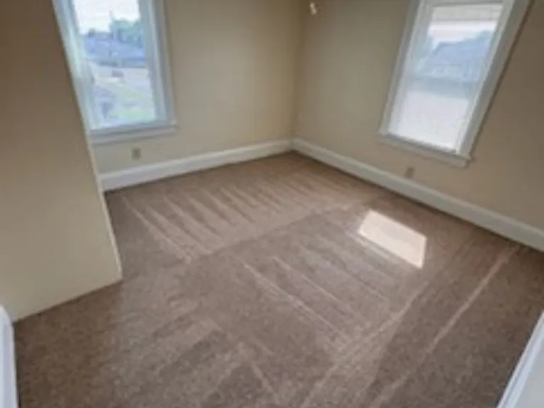 833 Lawrence Ave — Photo 18