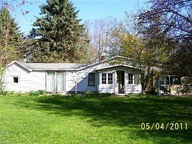 3rd image of 115 Craytor Ave