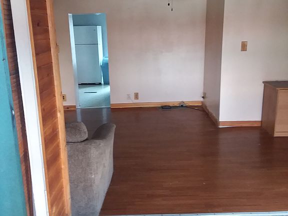 2nd image of 308 W Loudon Ave
