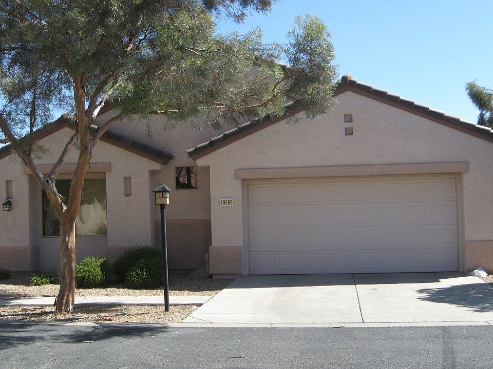 1st image of 19589 N Carriage Ln