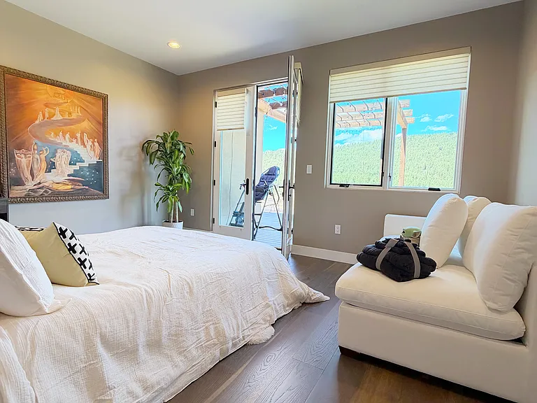 1212 Sunrise Ln — Photo 24