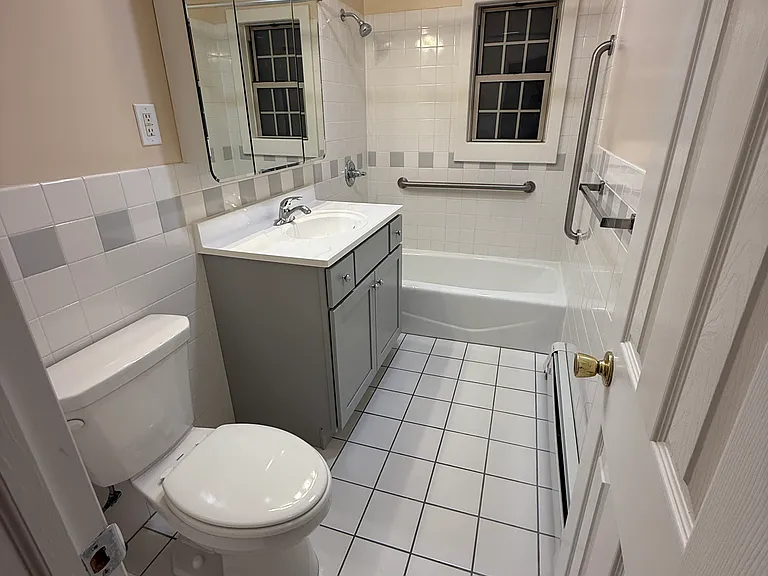 Mountain Ave — Photo 12