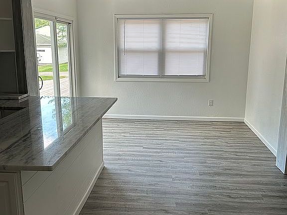 5th image of 5654 Douglas Rd