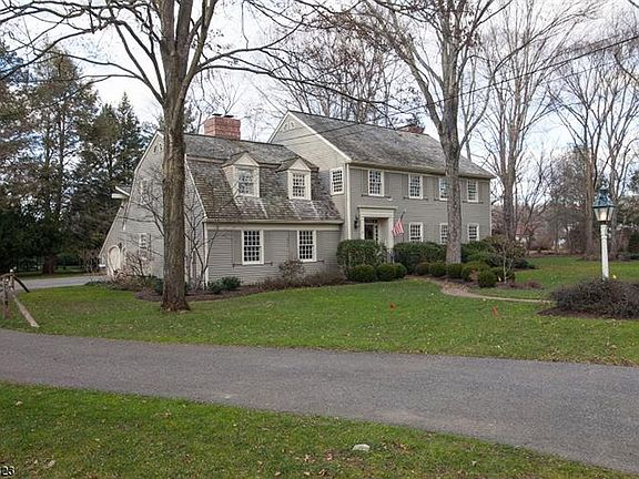 2nd image of 21 Parker Ct